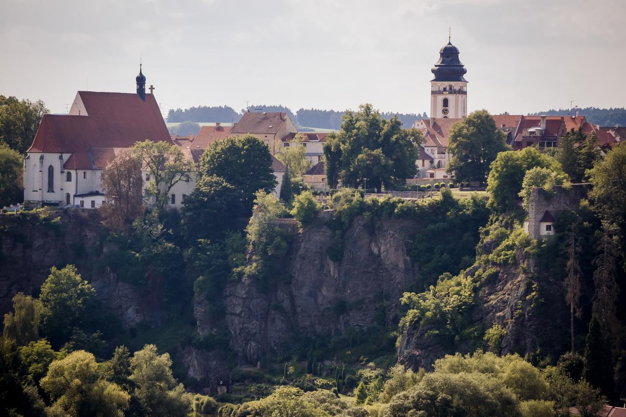 Pstrossova Vila - U Klasterni Zahrady Bechyně Exterior foto